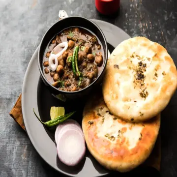 Chole + Kulcha