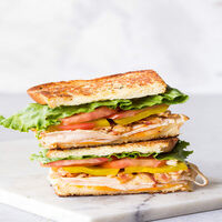 CHICKEN CLUB SANDWICH