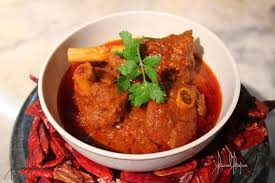 LAL MAANS