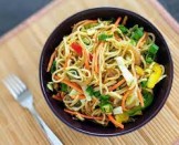 VEG HAKKA NOODLES 