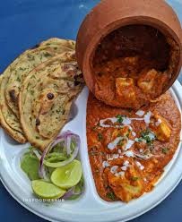 Paneer Lababdar With 2PC Lachha Paratha And Salad